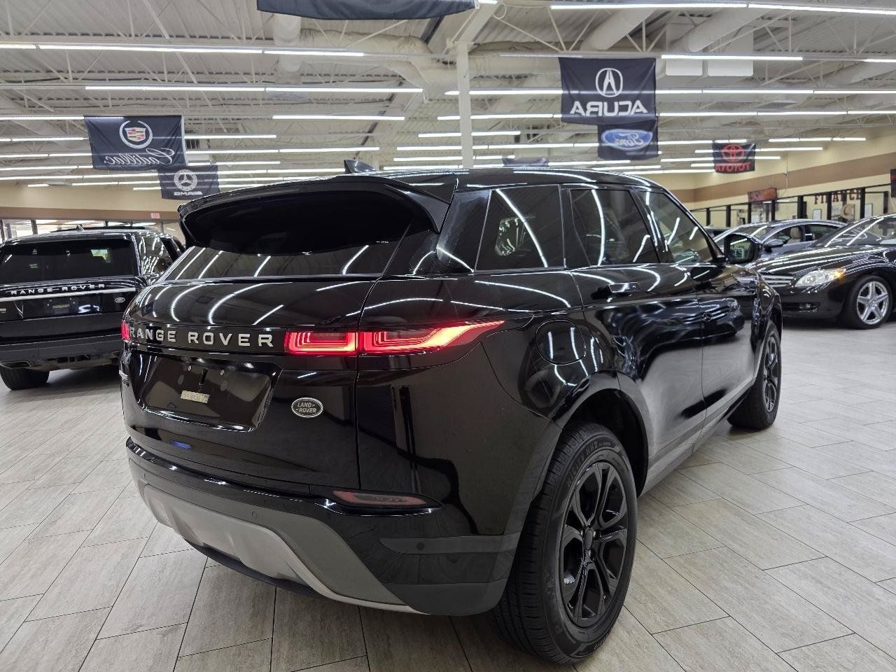 Used 2020 Land Rover Range Rover Evoque S AWD/4WD image 6