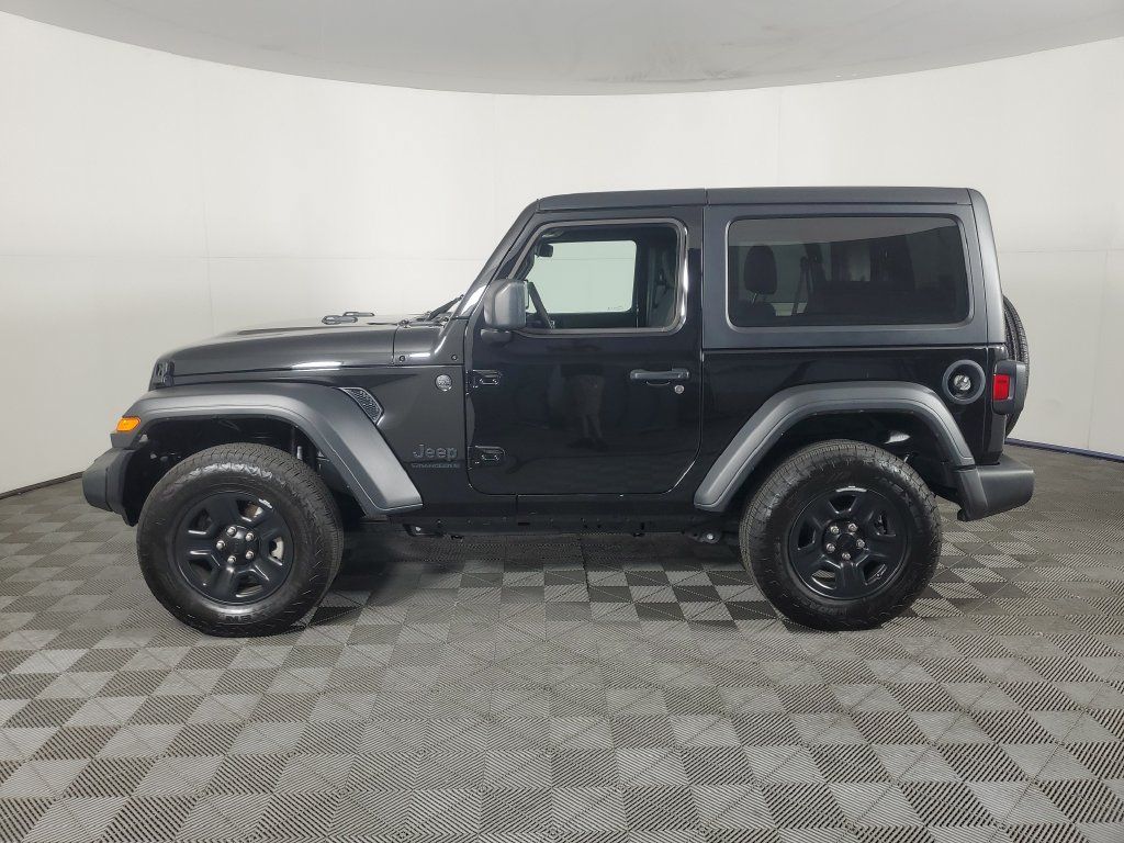 Used 2026 Jeep Wrangler Sport AWD/4WD image 7