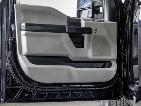 Used 2020 Ford F350 XL w/ STX Appearance Package AWD/4WD image 27