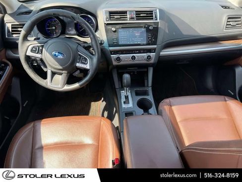 Used 2017 Subaru Outback 2.5i Touring AWD/4WD image 18