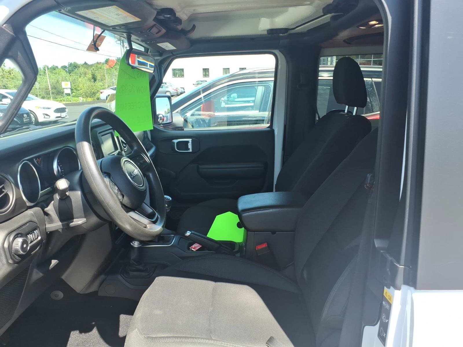 Used 2020 Jeep Wrangler Sport AWD/4WD image 7