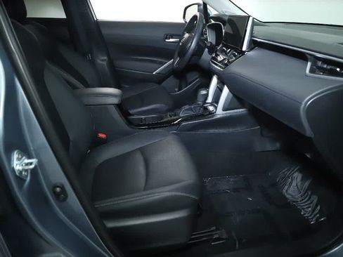 Certified 2023 Toyota Corolla Cross XLE w/ Convenience Package FWD image 33