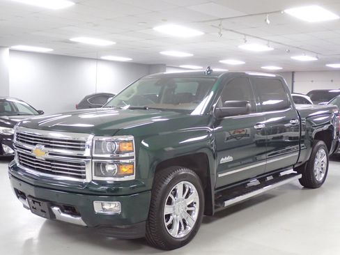 Used 2015 Chevrolet Silverado 1500 High Country w/ High Country Premium Package image 4