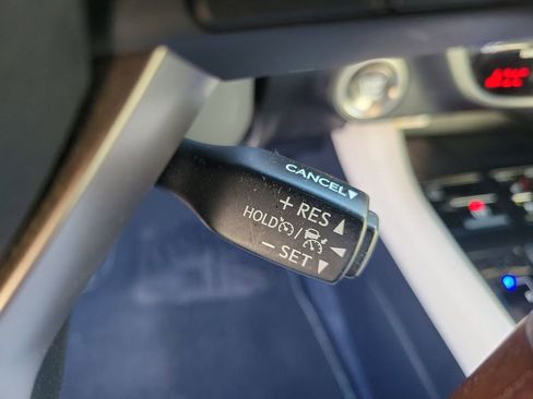 Used 2022 Lexus RX 350L Premium w/ Premium Package image 29