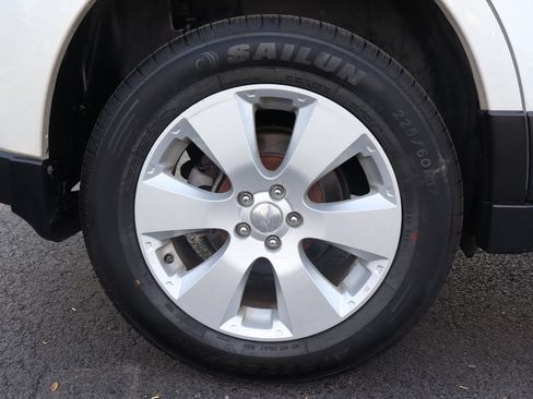 Used 2010 Subaru Outback 2.5i Premium AWD/4WD image 43