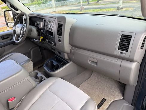 Used 2013 Nissan NV 3500 SV w/ Tow Pkg image 36
