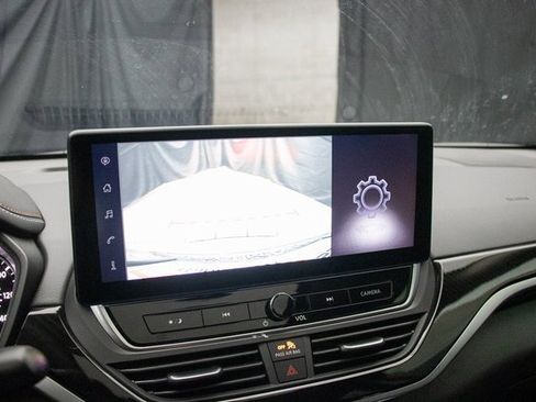 New 2025 Nissan Altima 2.5 SR w/ SR Premium Package image 33