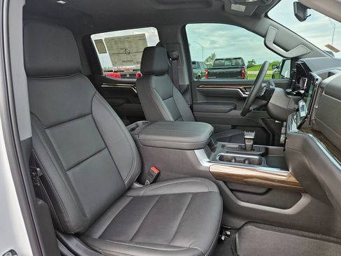 New 2025 Chevrolet Silverado 1500 LT Trail Boss w/ LT Trail Boss Premium Package image 38