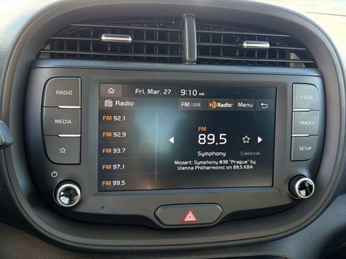 Used 2025 Kia Soul LX image 18