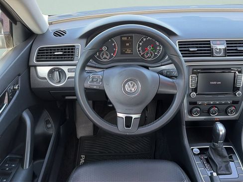 Used 2015 Volkswagen Passat 1.8T Limited Edition FWD image 11