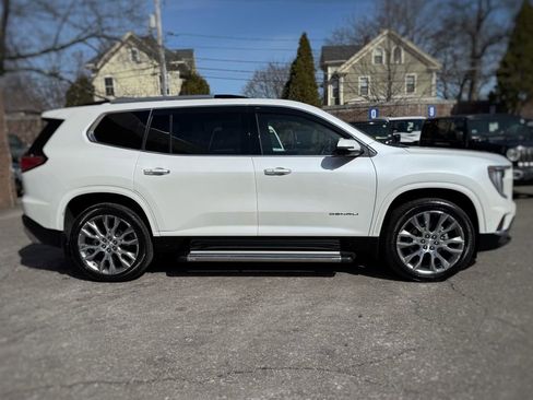 Used 2025 GMC Acadia Denali w/ Super Cruise Package image 4