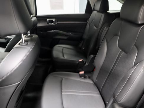 Used 2025 Kia Sorento SX FWD image 24