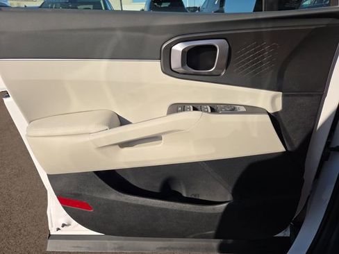 New 2026 Kia Sorento S image 8