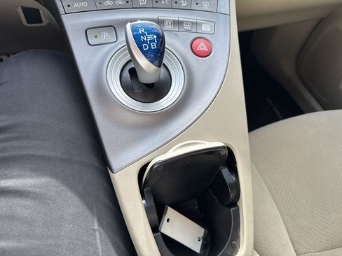 Used 2015 Toyota Prius Two image 21