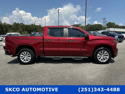 Used 2022 Chevrolet Silverado 1500 Custom w/ Safety Confidence Package RWD image 6
