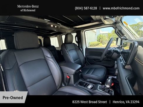 Used 2024 Jeep Wrangler Unlimited Sahara w/ Technology Group AWD/4WD image 15