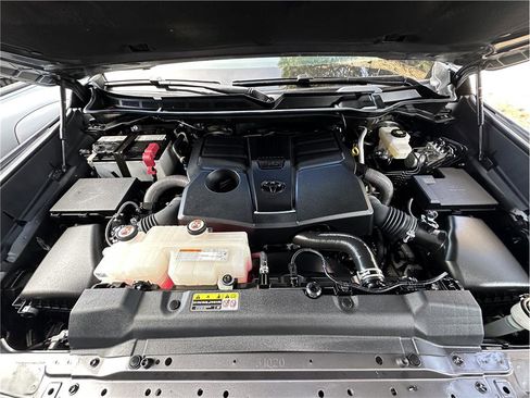 Used 2022 Toyota Tundra Limited w/ TRD Off-Road Package image 33