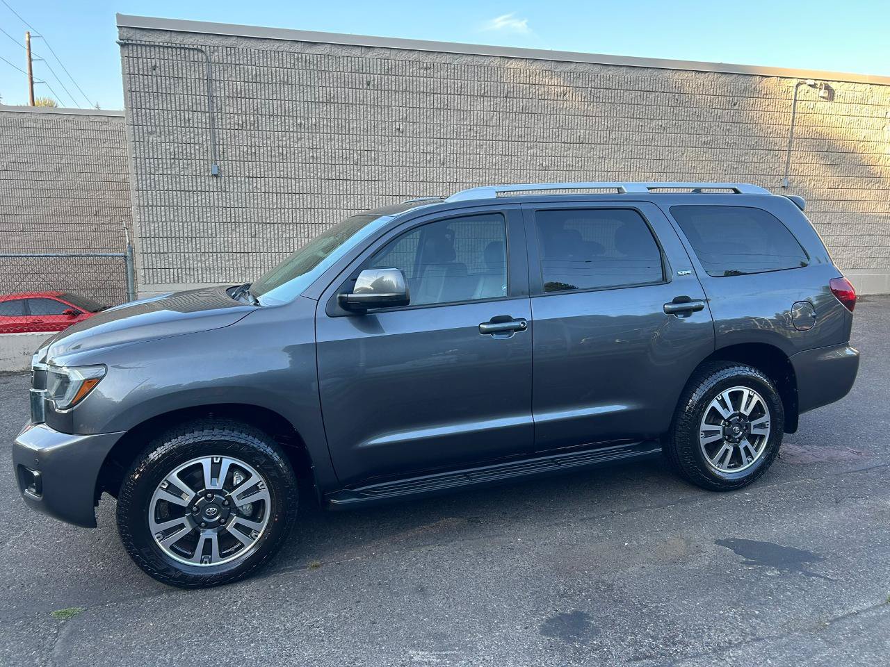 Used 2018 Toyota Sequoia SR5 w/ Premium Package AWD/4WD image 8