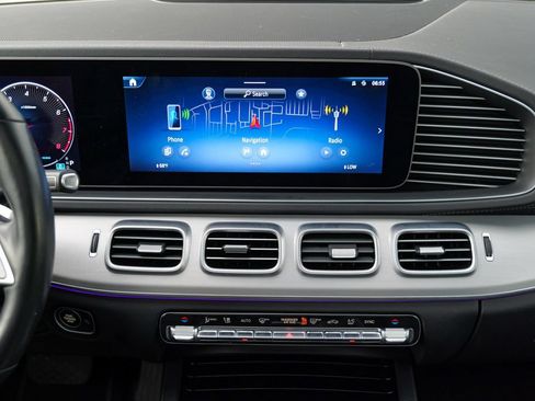 Used 2024 Mercedes-Benz GLS 450 4MATIC image 41
