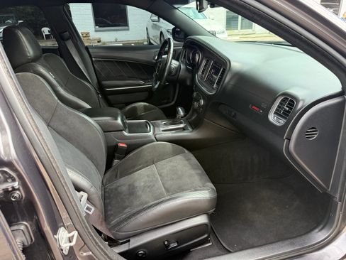 Used 2020 Dodge Charger Scat Pack w/ Plus Group RWD image 15