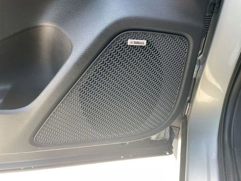 Used 2025 Mitsubishi Outlander SE FWD image 24