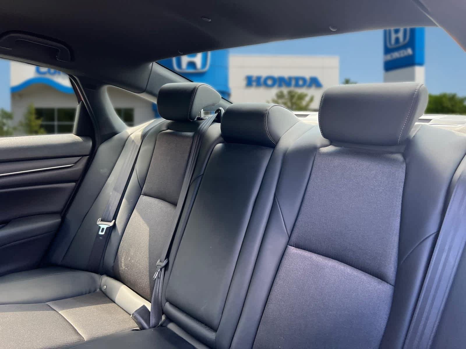 Used 2018 Honda Accord Sport image 27