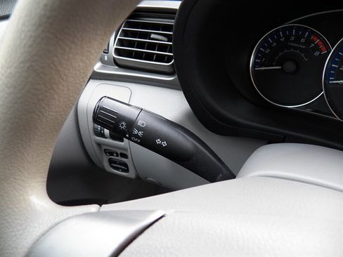 Used 2011 Subaru Forester 2.5X w/ Popular Equipment Group 1A image 27