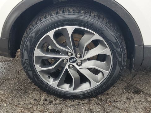 Certified 2022 Lincoln Nautilus Reserve w/ Equipment Group 201A image 7