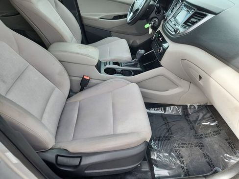 Used 2016 Hyundai Tucson SE w/ Option Group 02 image 11
