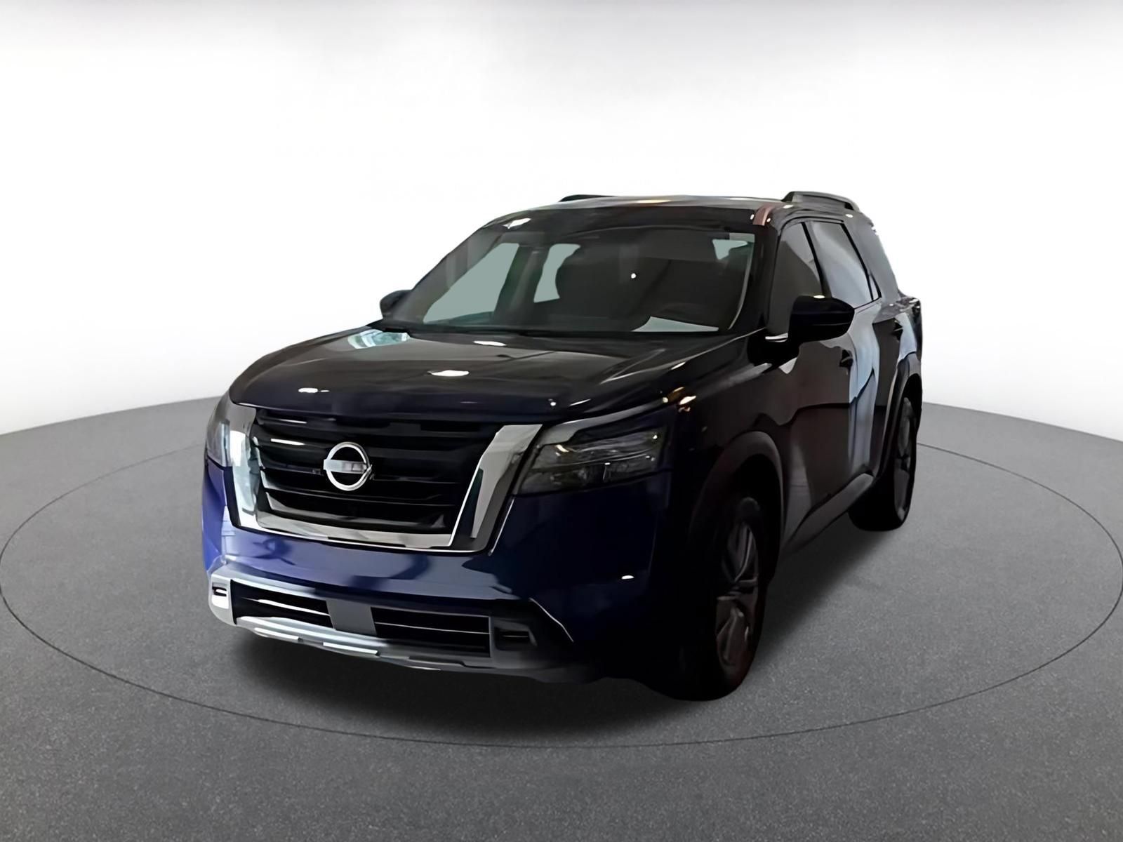 Used 2025 Nissan Pathfinder SV FWD image 6