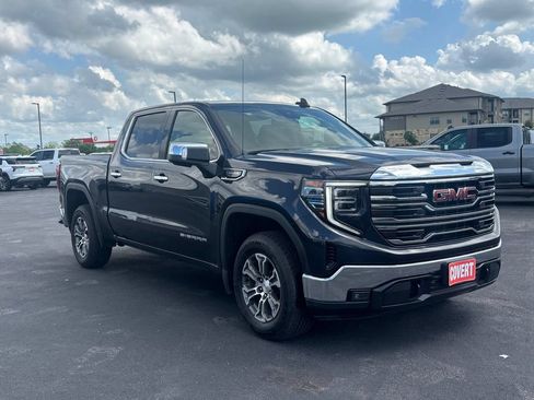 Used 2025 GMC Sierra 1500 SLT RWD image 6