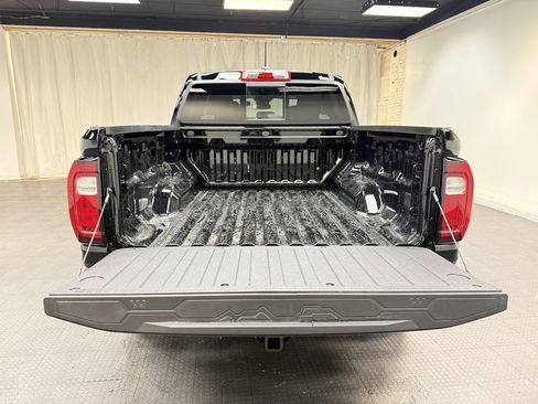 New 2026 GMC Canyon Elevation image 5