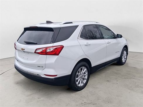 Used 2019 Chevrolet Equinox LT w/ Sun & Navigation Package image 5