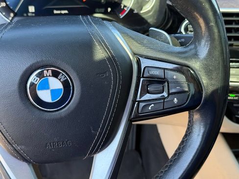 Used 2019 BMW 530i RWD image 16