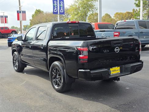 Used 2022 Nissan Frontier SV image 6