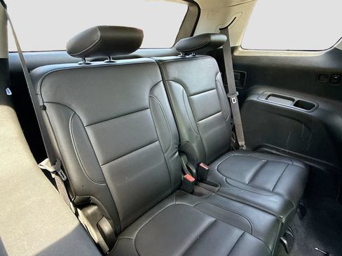 Used 2019 GMC Acadia SLT FWD image 30
