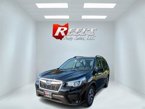 Used 2020 Subaru Forester Premium image 1