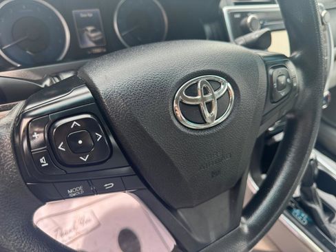 Used 2017 Toyota Camry LE image 15