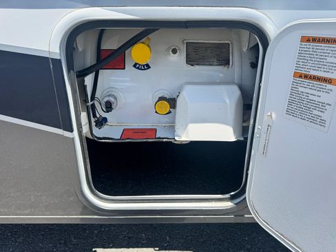 Used 2016 Mercedes-Benz Sprinter 3500 image 58