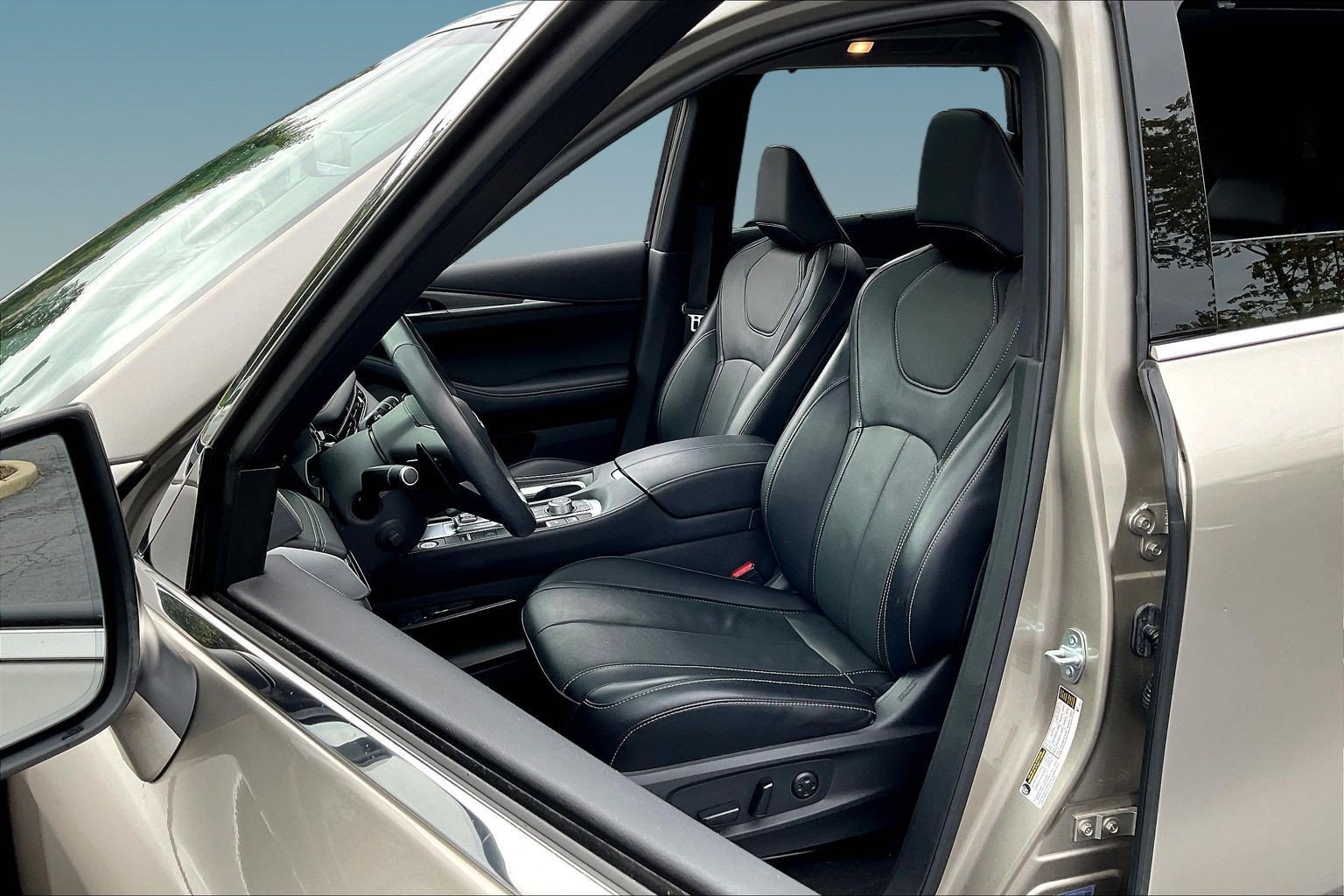 Certified 2023 INFINITI QX60 Luxe w/ Cargo Package AWD/4WD image 20
