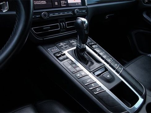 Used 2020 Porsche Macan S image 23