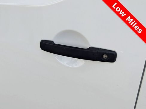 Used 2020 Nissan NV 3500 S image 30