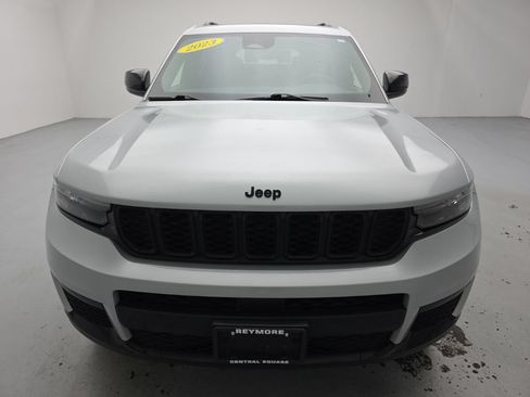 Used 2023 Jeep Grand Cherokee L Laredo AWD/4WD image 5