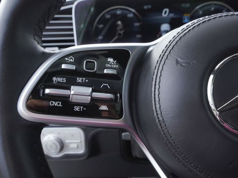 Used 2023 Mercedes-Benz Maybach GLS 600 4MATIC image 24