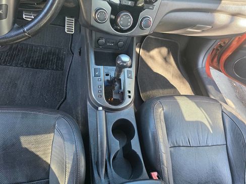 Used 2010 Kia Forte Koup SX w/ Leather Pkg image 19