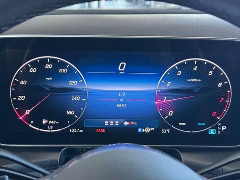 Certified 2025 Mercedes-Benz GLC 300 image 28