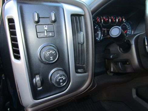 Used 2018 GMC Sierra 1500 SLT image 28