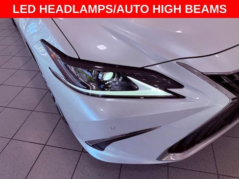 Certified 2024 Lexus ES 300h w/ Accessory Package (Z2) FWD image 10
