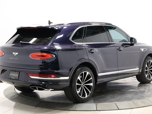 Used 2021 Bentley Bentayga AWD/4WD image 71