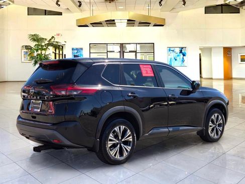 Used 2023 Nissan Rogue SV FWD image 5